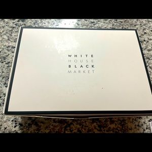 White House Black Market Kinsley MH Bow Heel